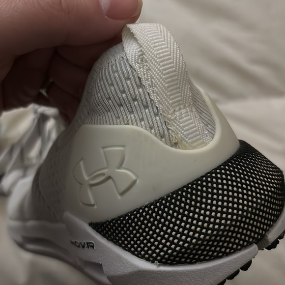 Women’s White Under Armour Shoes - Picture 3 of 4